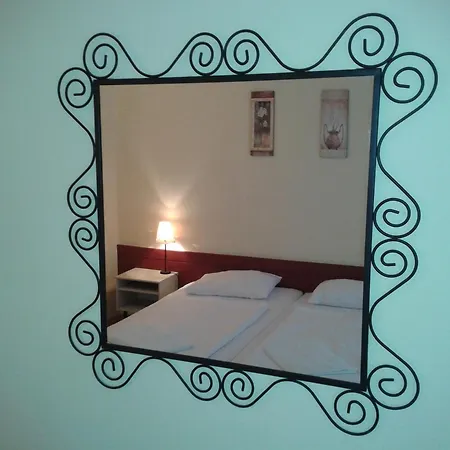 Bed Breakfast Hotel Budapest-2